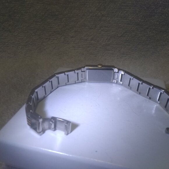 Seiko Quartz Dress Watch V220-6769 2 Tone Bracelet White Dial Narrow New Bat VTG